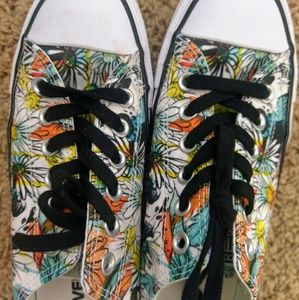 Daisy Converse